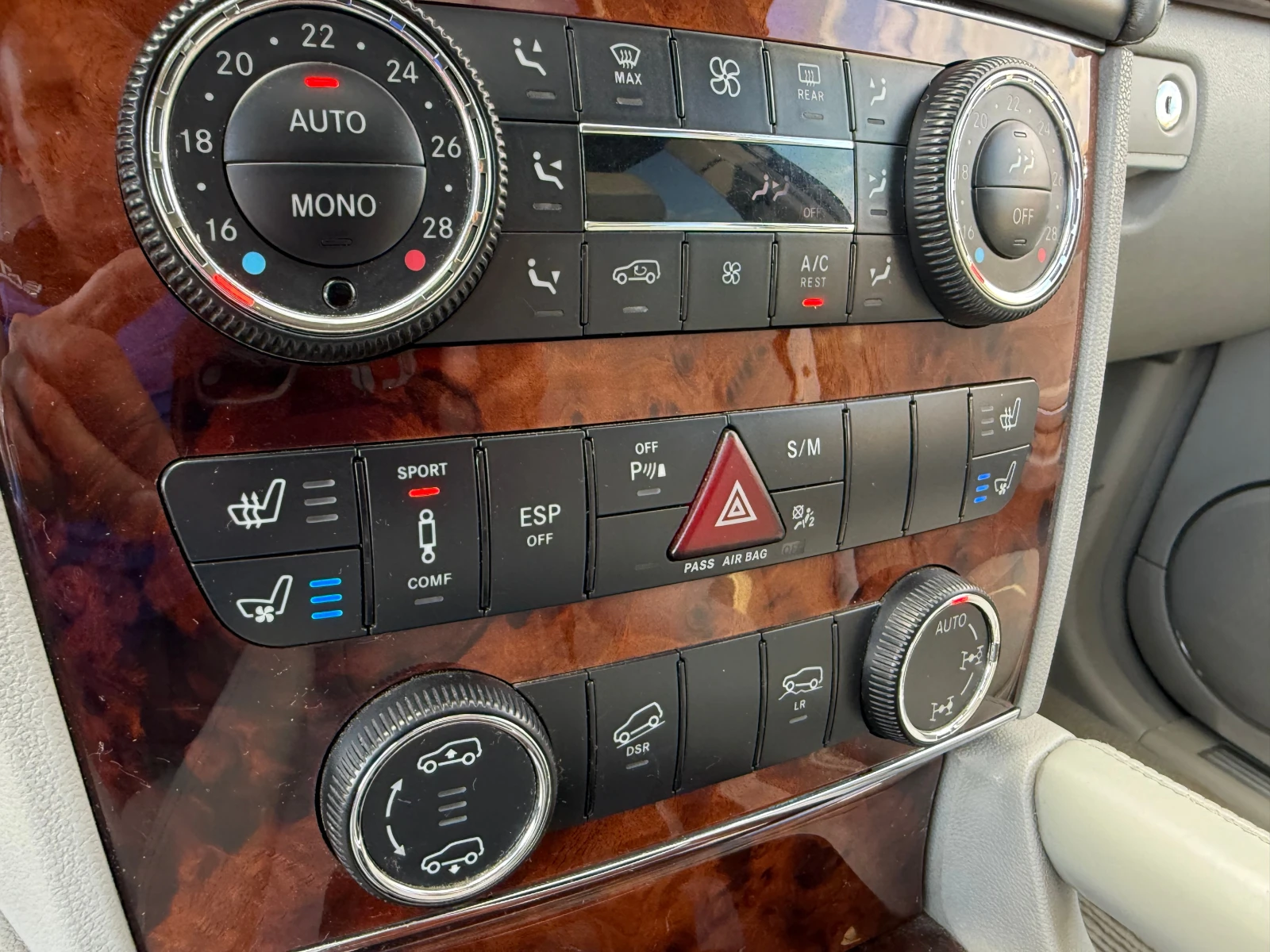 Mercedes-Benz GL 420 4MATIC ПОДГРЕВ* ОБДУХВАНЕ* ПАМЕТ* МОНИТОРИ* 7 МЕСТ, снимка 14 - Автомобили и джипове - 56192843