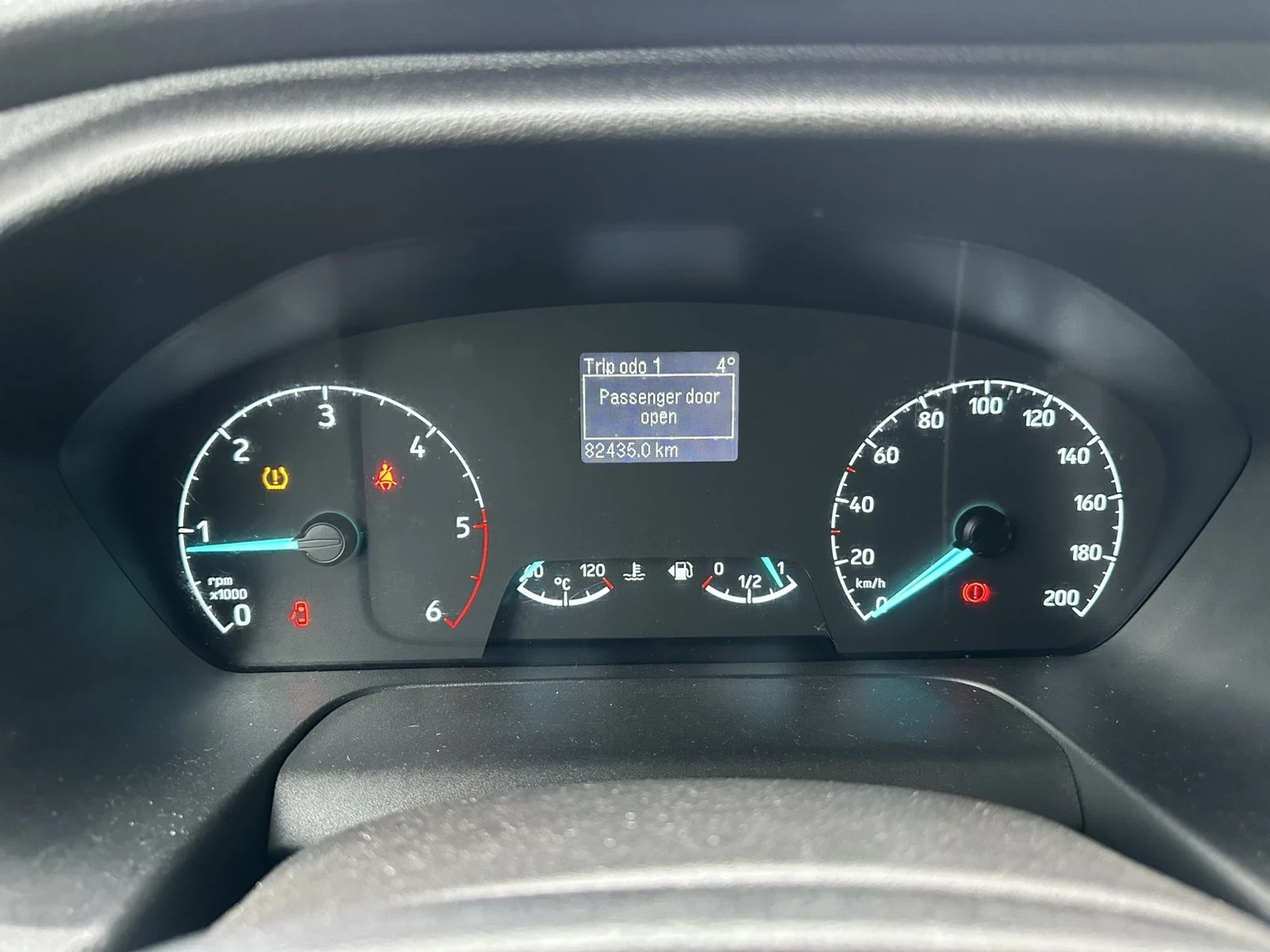 Ford Transit Custom, снимка 8 - Бусове и автобуси - 53959300