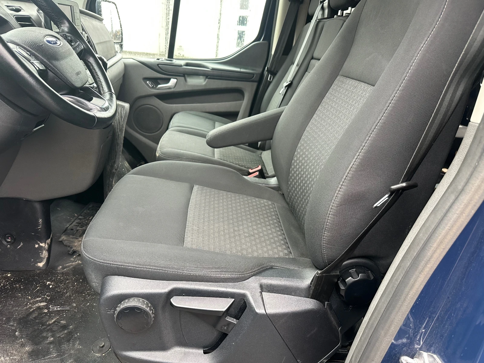 Ford Transit Custom, снимка 9 - Бусове и автобуси - 53959300