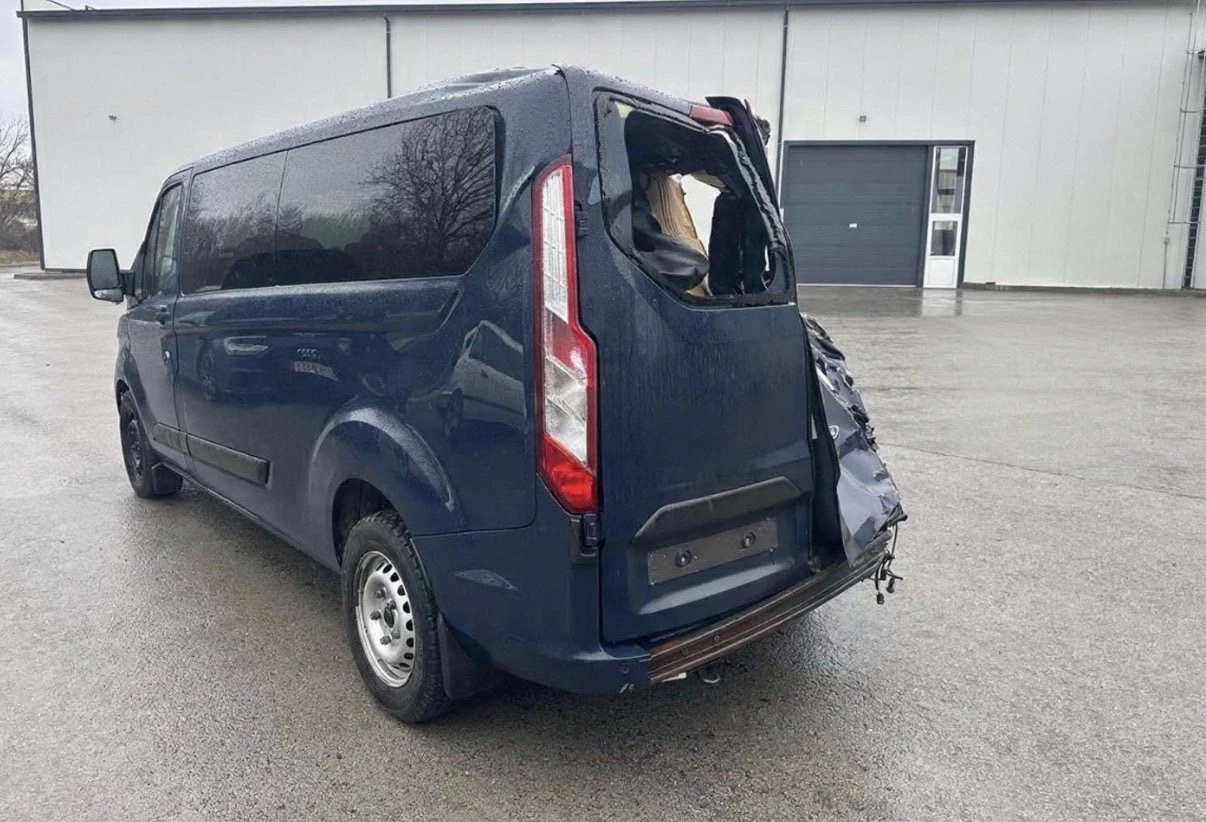 Ford Transit Custom, снимка 3 - Бусове и автобуси - 53959300