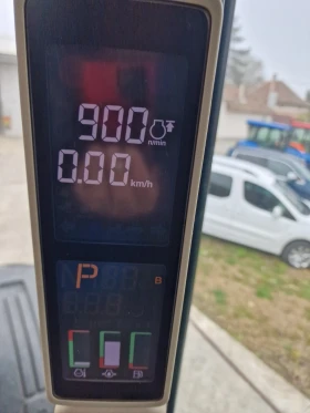 Трактор John Deere 7230R, снимка 13