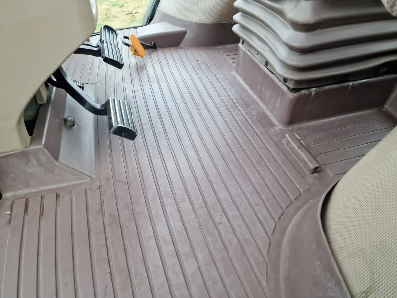 Трактор John Deere 7230R, снимка 8 - Селскостопанска техника - 52411959