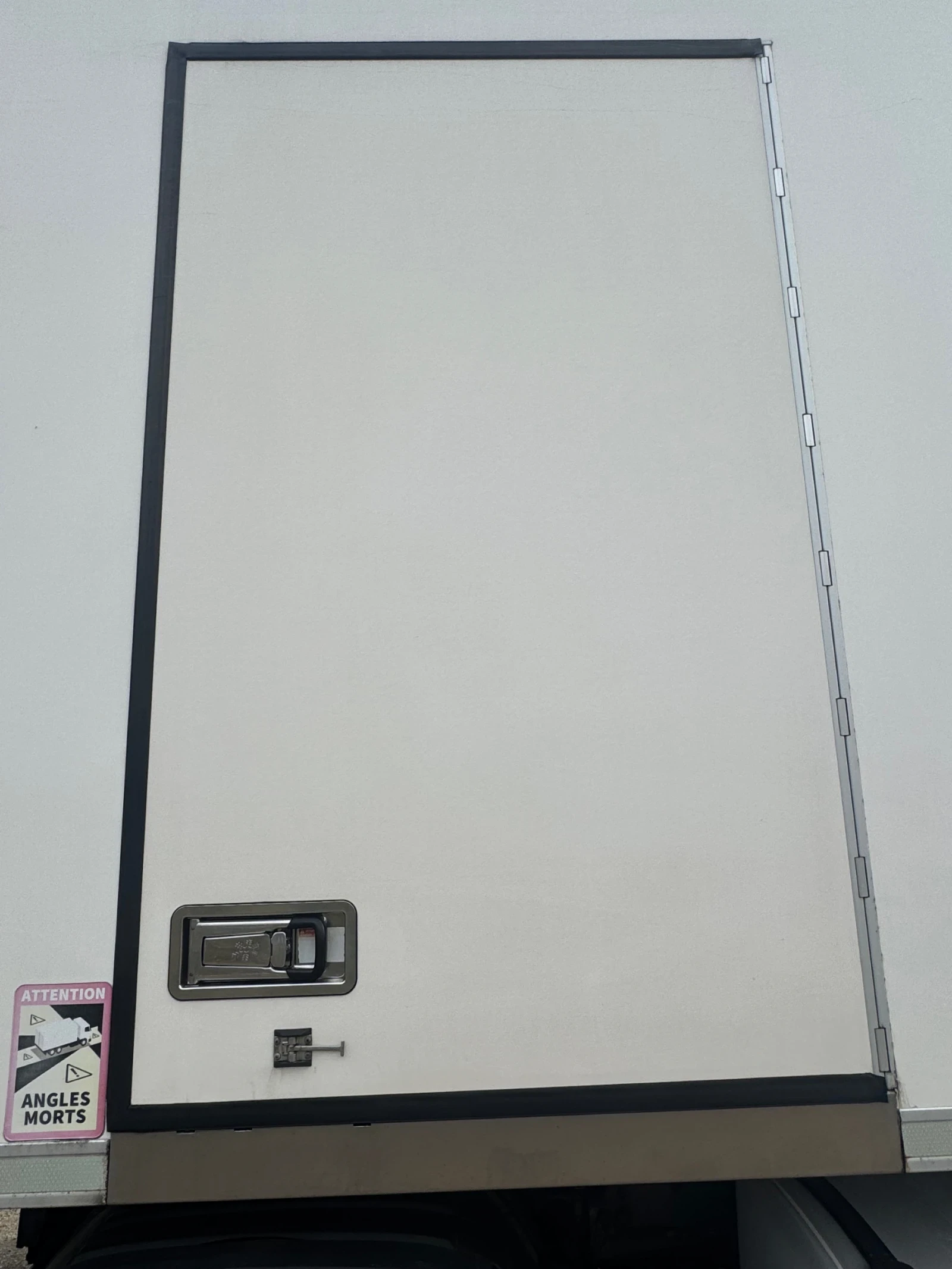 ����������� LAMBERET LVFS-3 Termo-King SLX Bi-Temperatur | Mobile.bg � ����������� 12