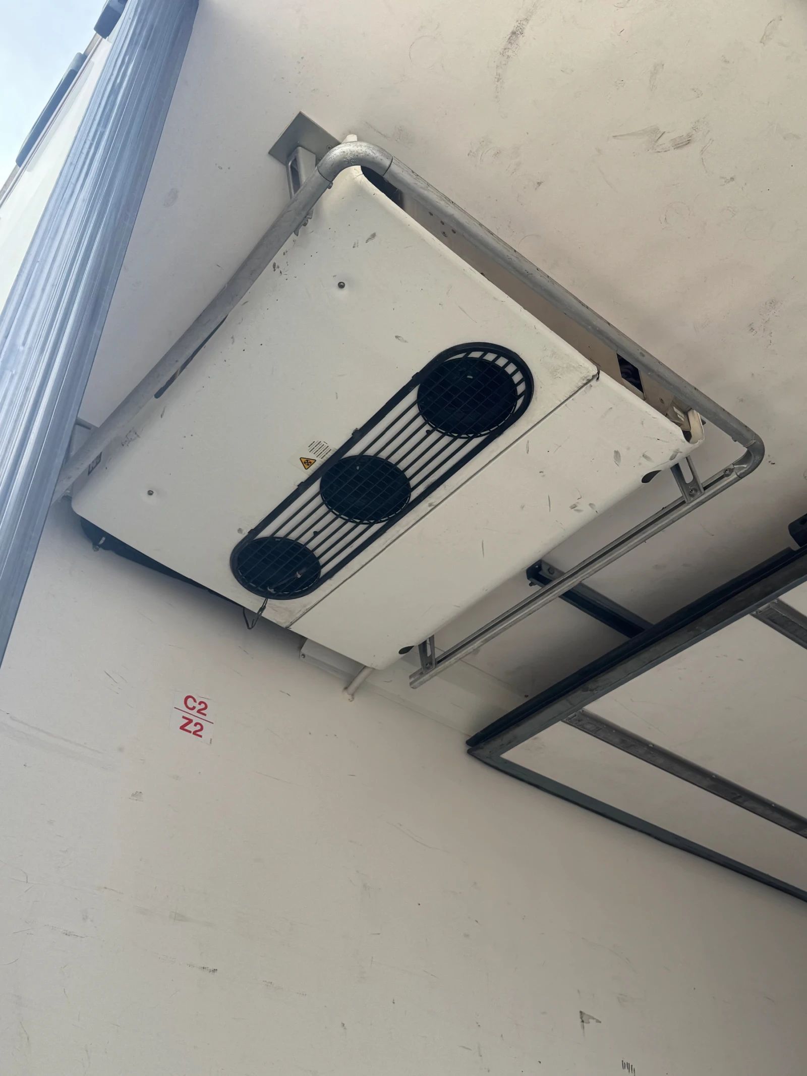 ����������� LAMBERET LVFS-3 Termo-King SLX Bi-Temperatur | Mobile.bg � ����������� 10