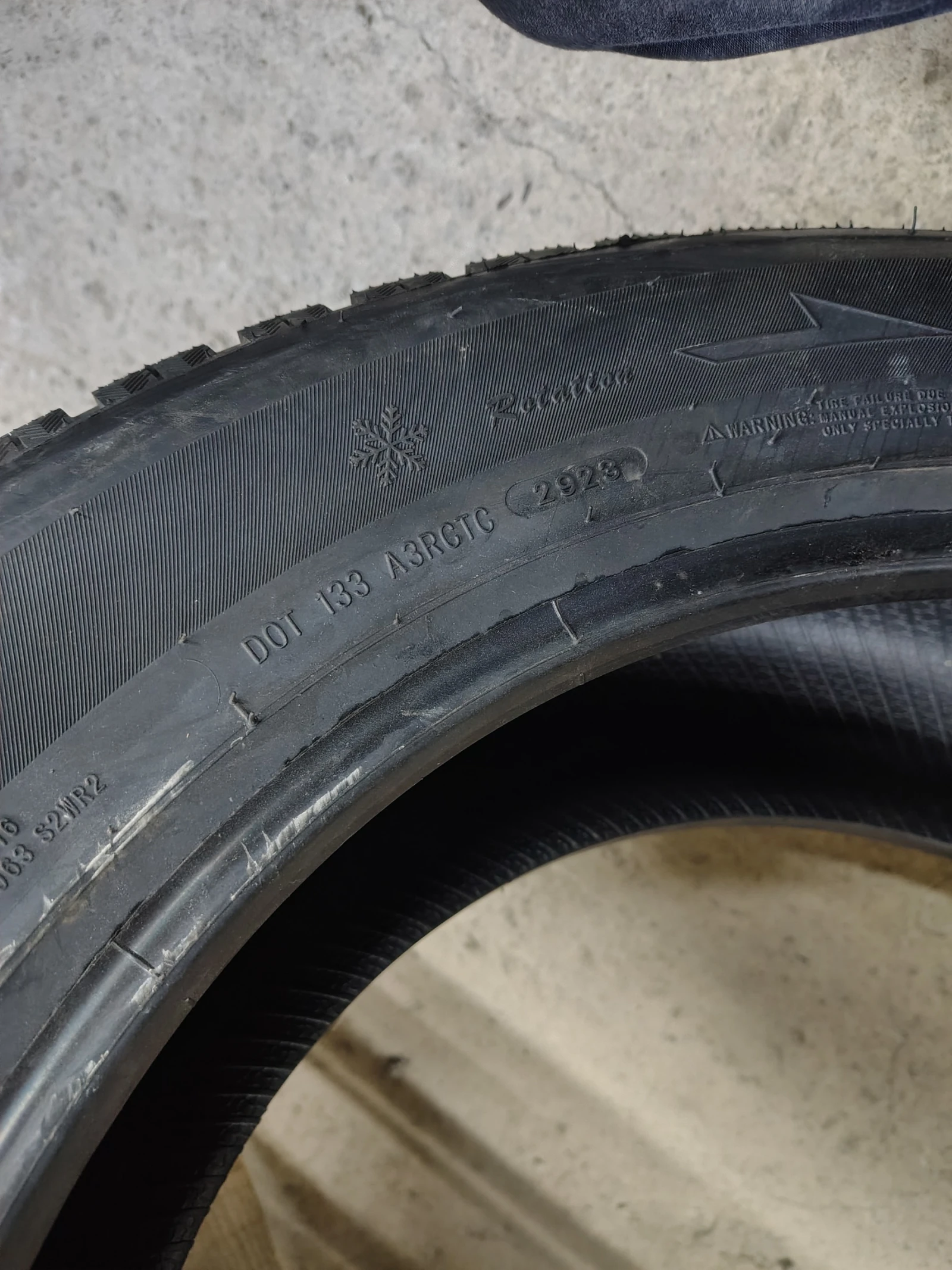 Гуми Зимни 235/60R18, снимка 9 - Гуми и джанти - 54091220