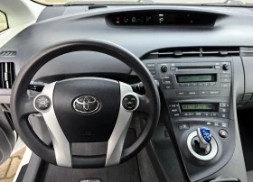 Toyota Prius 1.8Hybrid/136/e-CVT, снимка 8