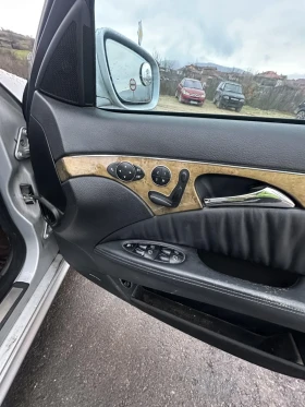 Mercedes-Benz E 63 AMG, снимка 12