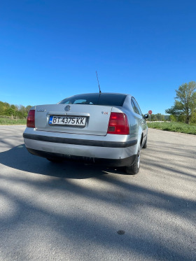 VW Passat, снимка 9 - Автомобили и джипове - 45793371