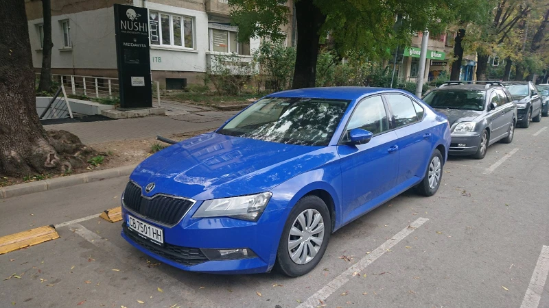 Skoda Superb, снимка 6 - Автомобили и джипове - 47693464