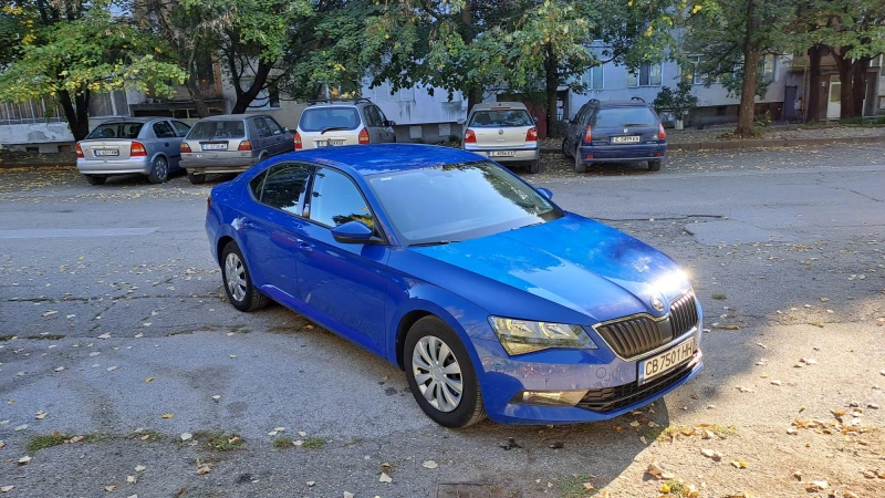 Skoda Superb, снимка 4 - Автомобили и джипове - 47693464