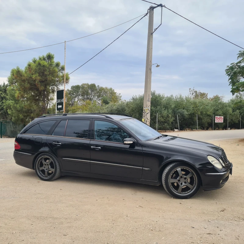 Mercedes-Benz E 220, снимка 9 - Автомобили и джипове - 47437766