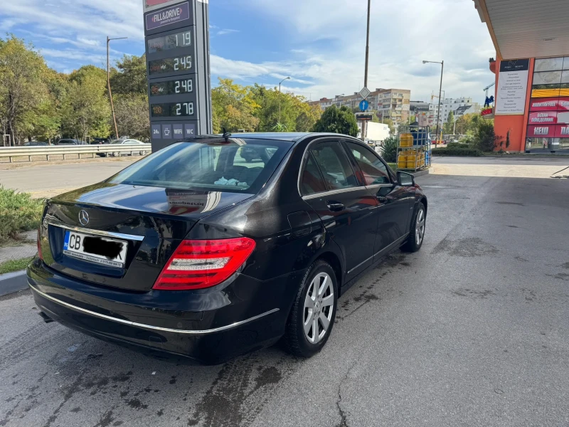 Mercedes-Benz C 200, снимка 4 - Автомобили и джипове - 47622831