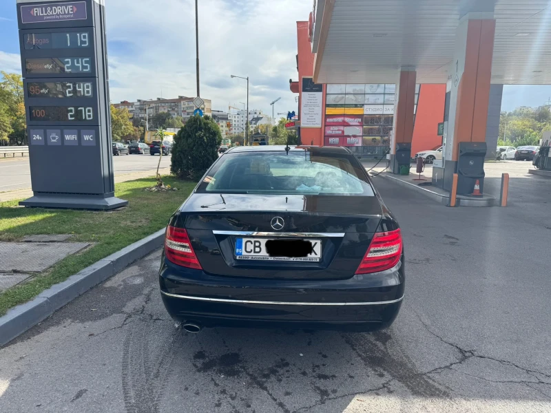 Mercedes-Benz C 200, снимка 5 - Автомобили и джипове - 47622831