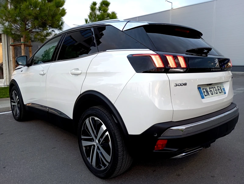 Peugeot 3008 GT* BI XENON* CAM* DISTRON* PANORAMA , снимка 6 - Автомобили и джипове - 47885334