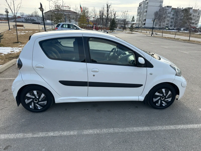 Toyota Aygo 1.0 68кс. Газова Уредба, снимка 7 - Автомобили и джипове - 49249786