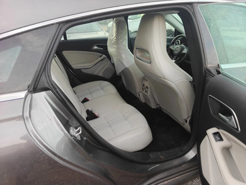 Mercedes-Benz CLA 200 CLA200 4MATIC, снимка 9 - Автомобили и джипове - 52727274