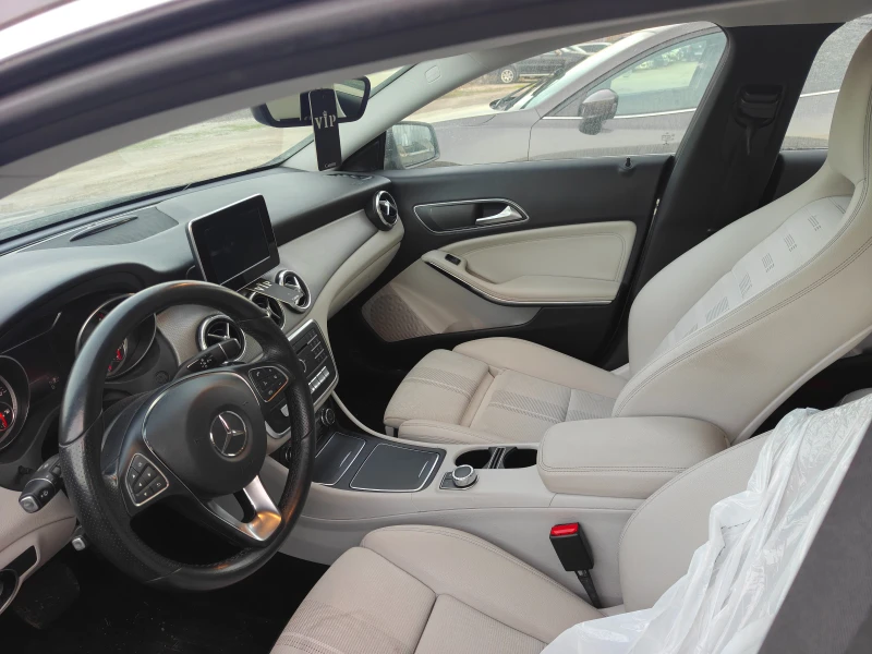 Mercedes-Benz CLA 200 CLA200 4MATIC, снимка 10 - Автомобили и джипове - 52727274