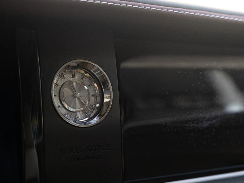 Rolls-Royce Spectre / TWO TONE/ SHOOTING STAR/ STARLIGHT/ BESPOKE/, снимка 15 - Автомобили и джипове - 52752132