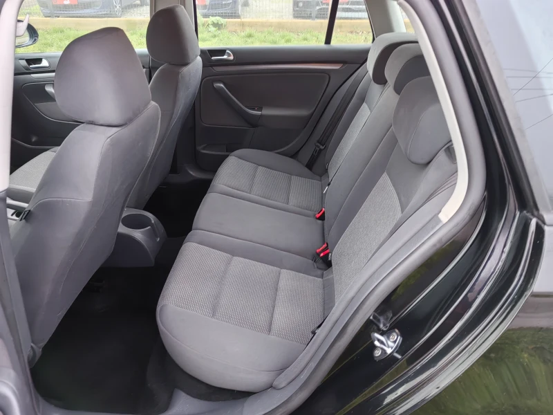 VW Golf 1.9tdi Navi 105ps, снимка 15 - Автомобили и джипове - 52873754