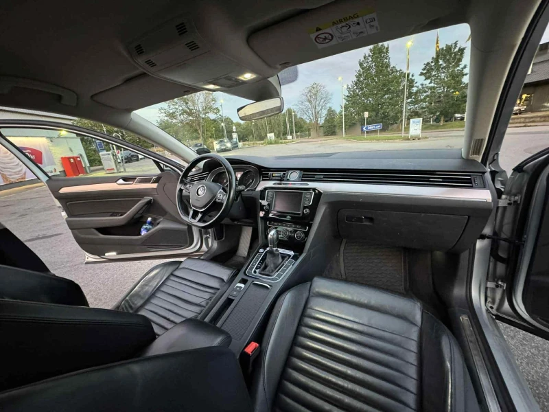 VW Passat, снимка 12 - Автомобили и джипове - 52907297