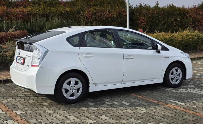 Toyota Prius 1.8Hybrid/136/e-CVT, снимка 4 - Автомобили и джипове - 53285215