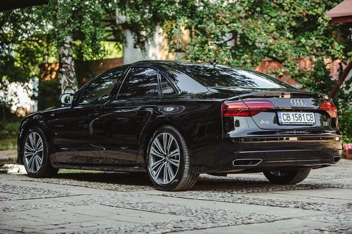 Audi A8 4.2 TDI - изображение 3