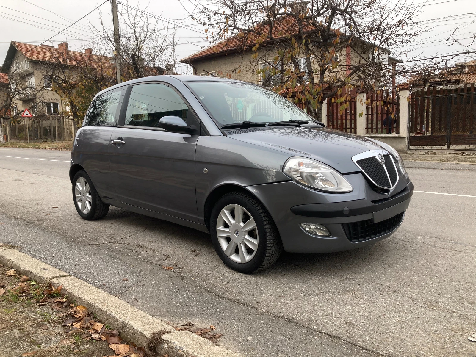 Lancia Ypsilon 1.3,mjet,69кс.,euro4,2005г. - изображение 2