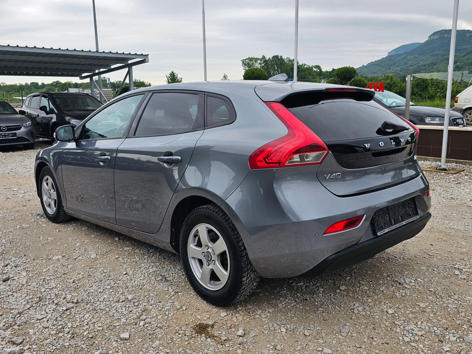 Volvo V40 1.6D D2 РЕАЛНИ КИЛОМЕТРИ ! ! КЛИМАТРОНИК - изображение 3