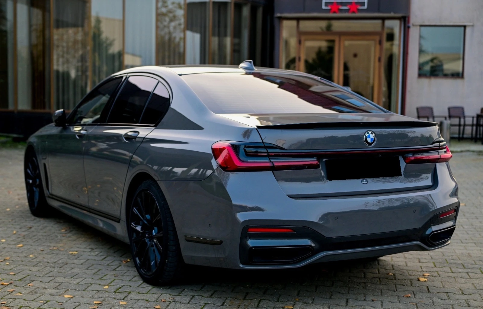 BMW 745 e M-Sport - изображение 3