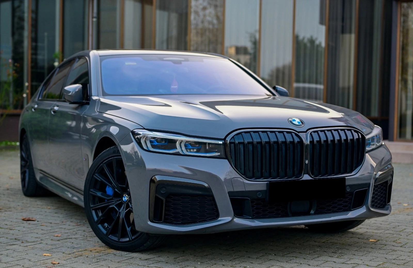 BMW 745 e M-Sport - изображение 2