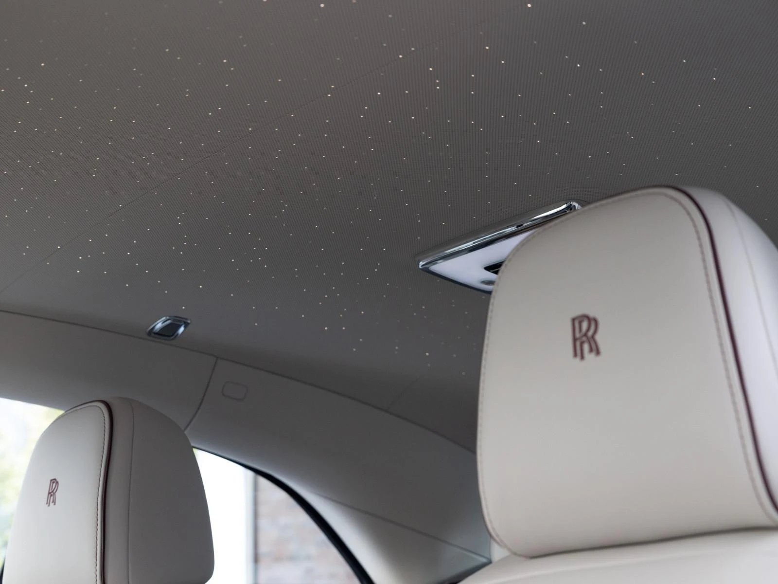 Rolls-Royce Spectre / TWO TONE/ SHOOTING STAR/ STARLIGHT/ BESPOKE/ - изображение 9