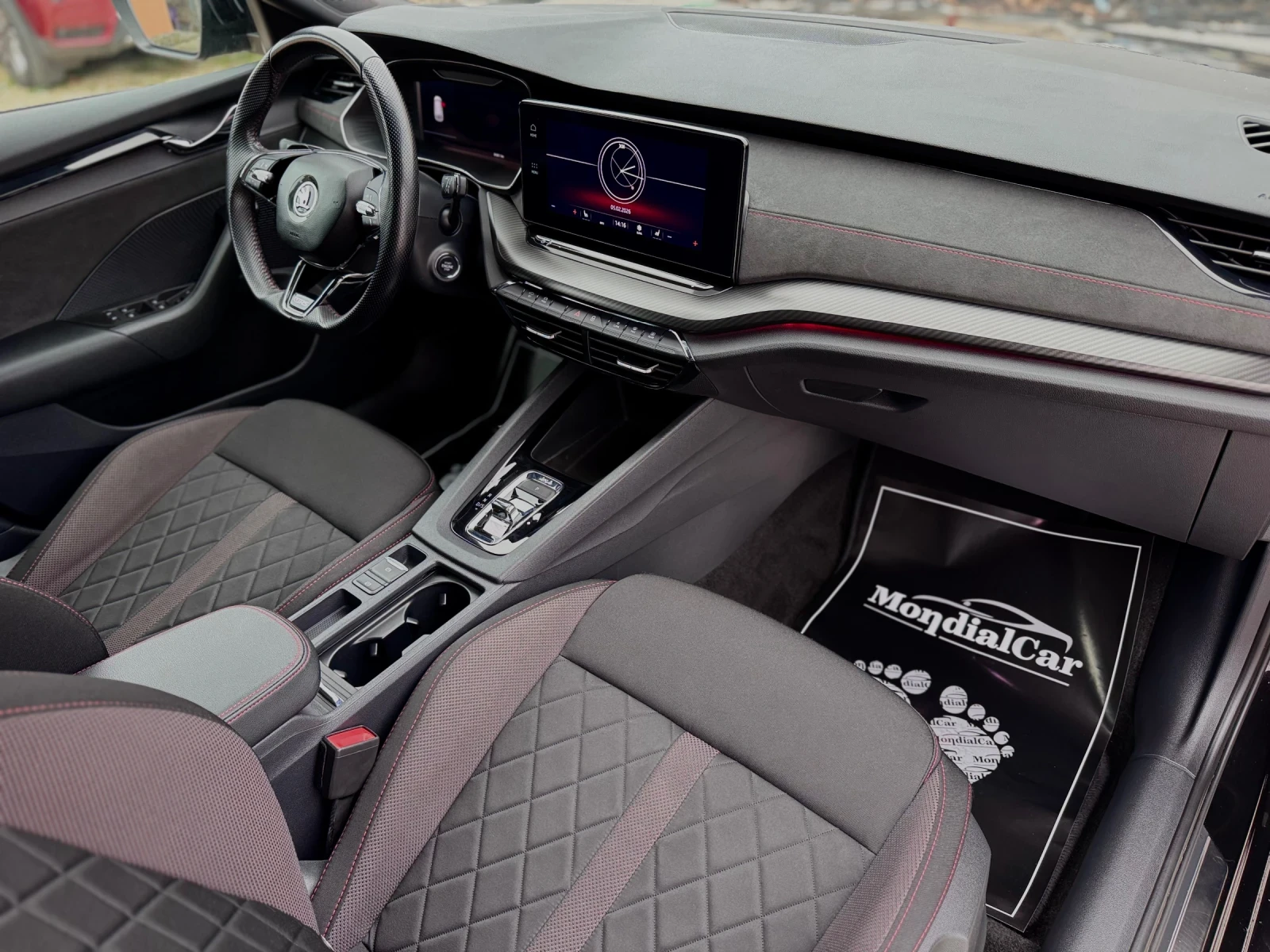 Skoda Octavia VRS 2.0TDI* 200�� 4�4 DIGIT* DISTR* MATRIX | Mobile.bg � ����������� 11