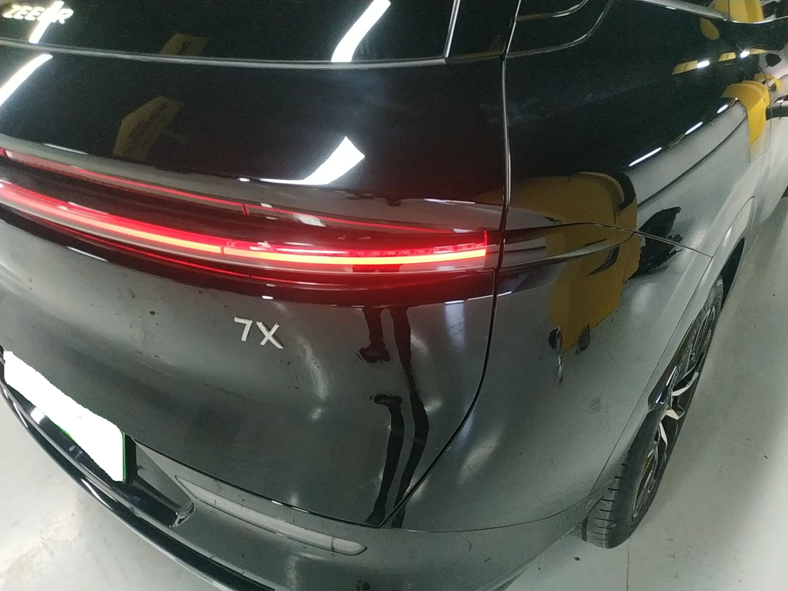 Zeekr 7X 75 kWh Intelligent Driving Version - изображение 5