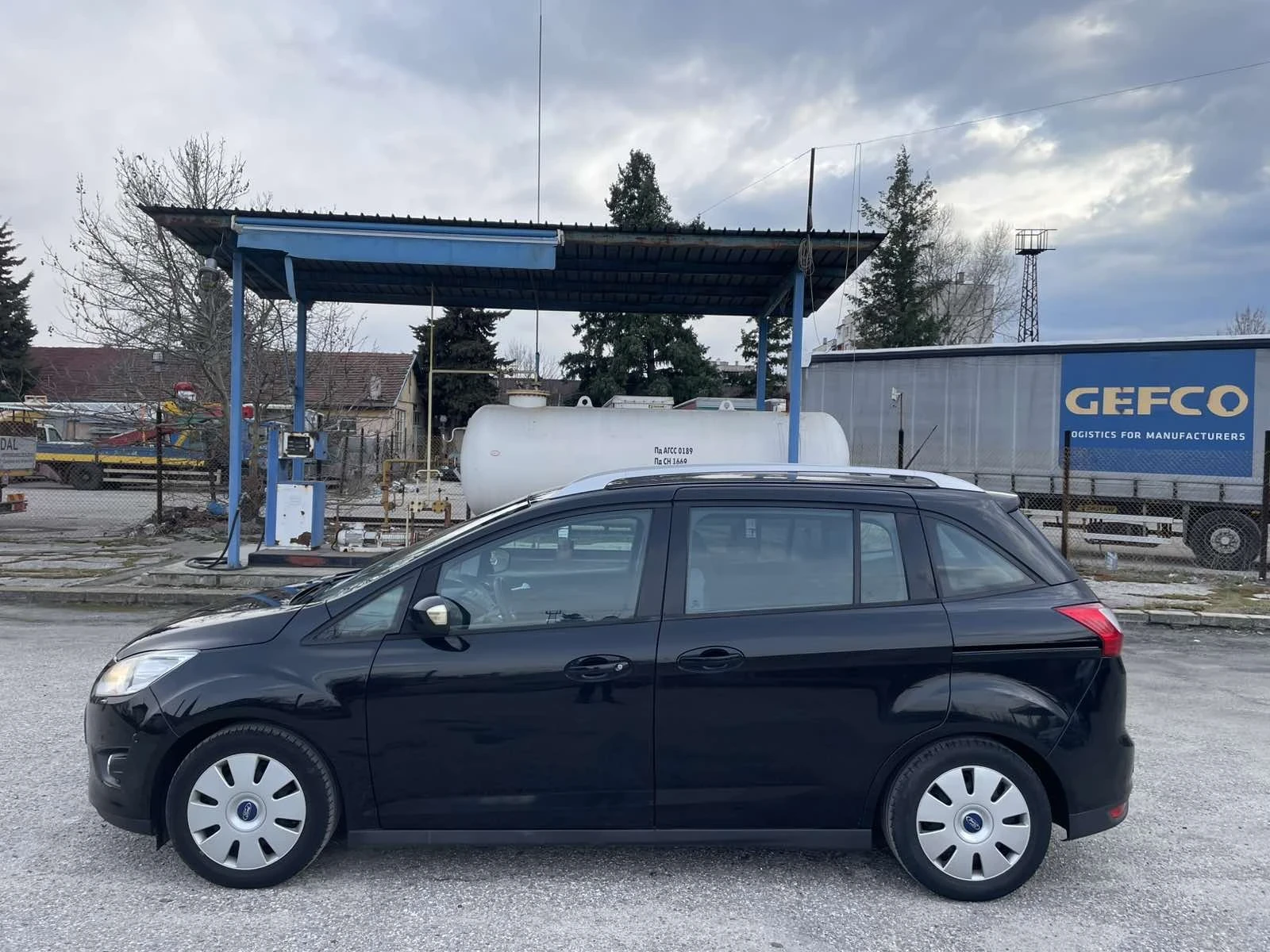 Ford C-max 7 местен , снимка 2 - Автомобили и джипове - 53978038