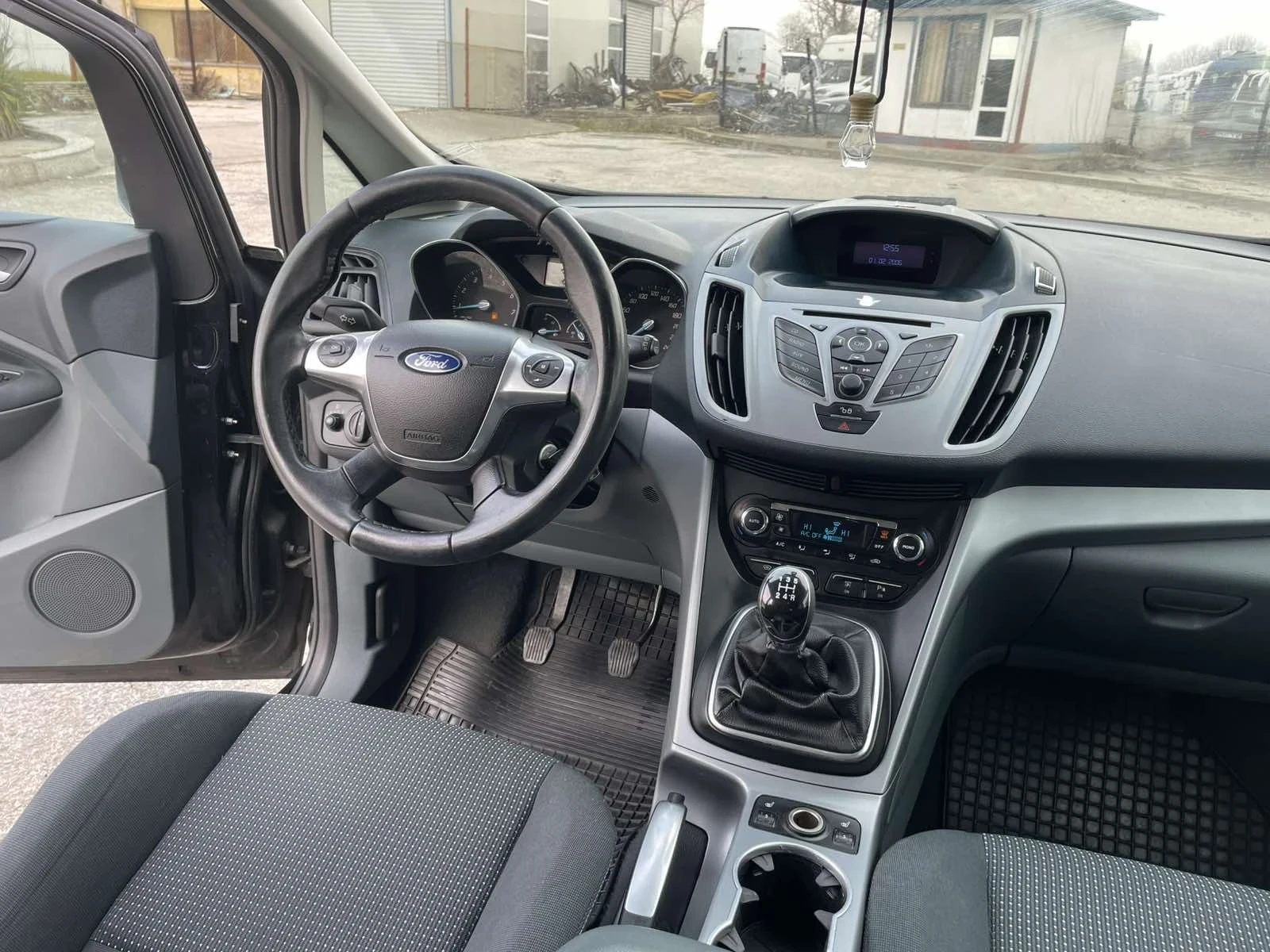 Ford C-max 7 местен , снимка 9 - Автомобили и джипове - 53978038