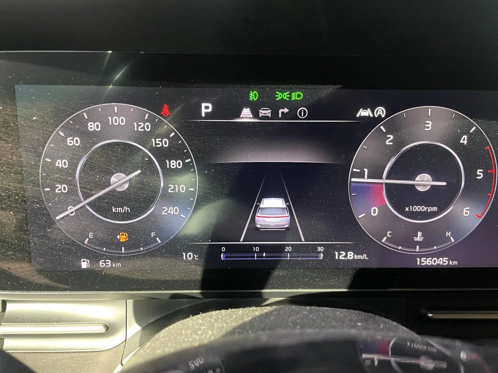 Kia Carnival 2.2 CRDi ! Noblesse ! 8+ 1 !, снимка 12 - Автомобили и джипове - 54135404