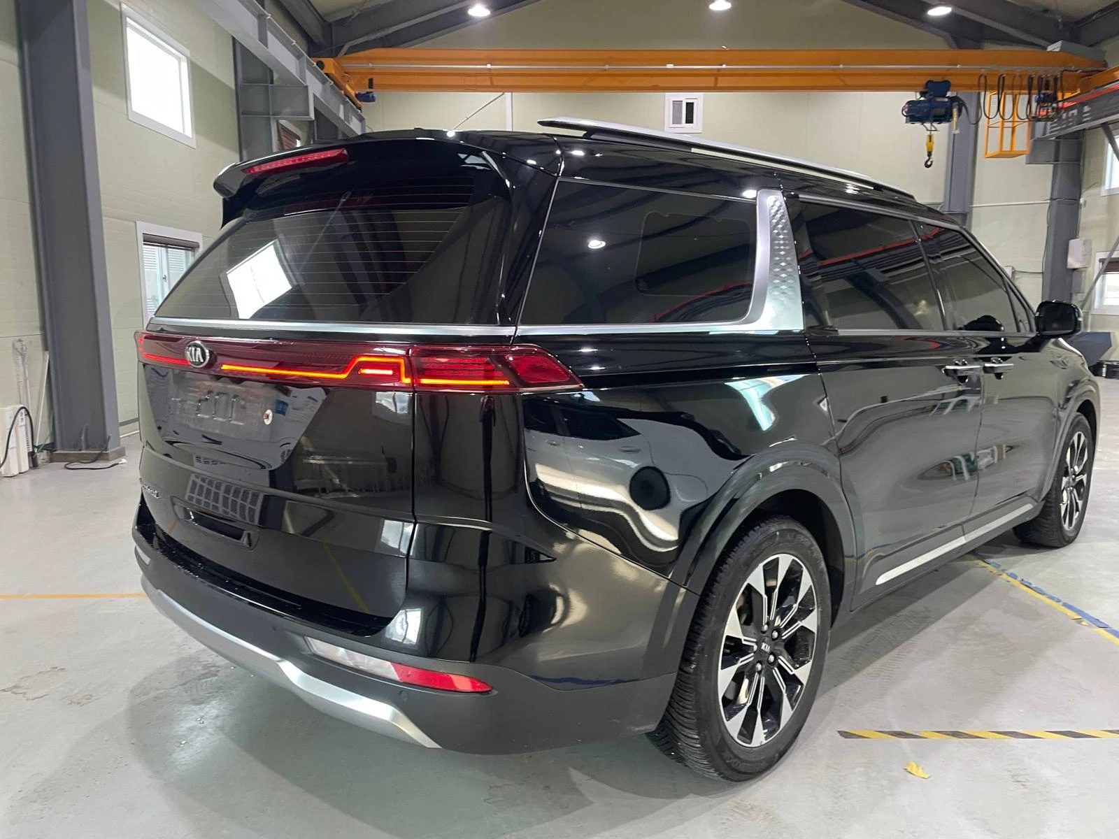 Kia Carnival 2.2 CRDi ! Noblesse ! 8+ 1 !, снимка 6 - Автомобили и джипове - 54135404