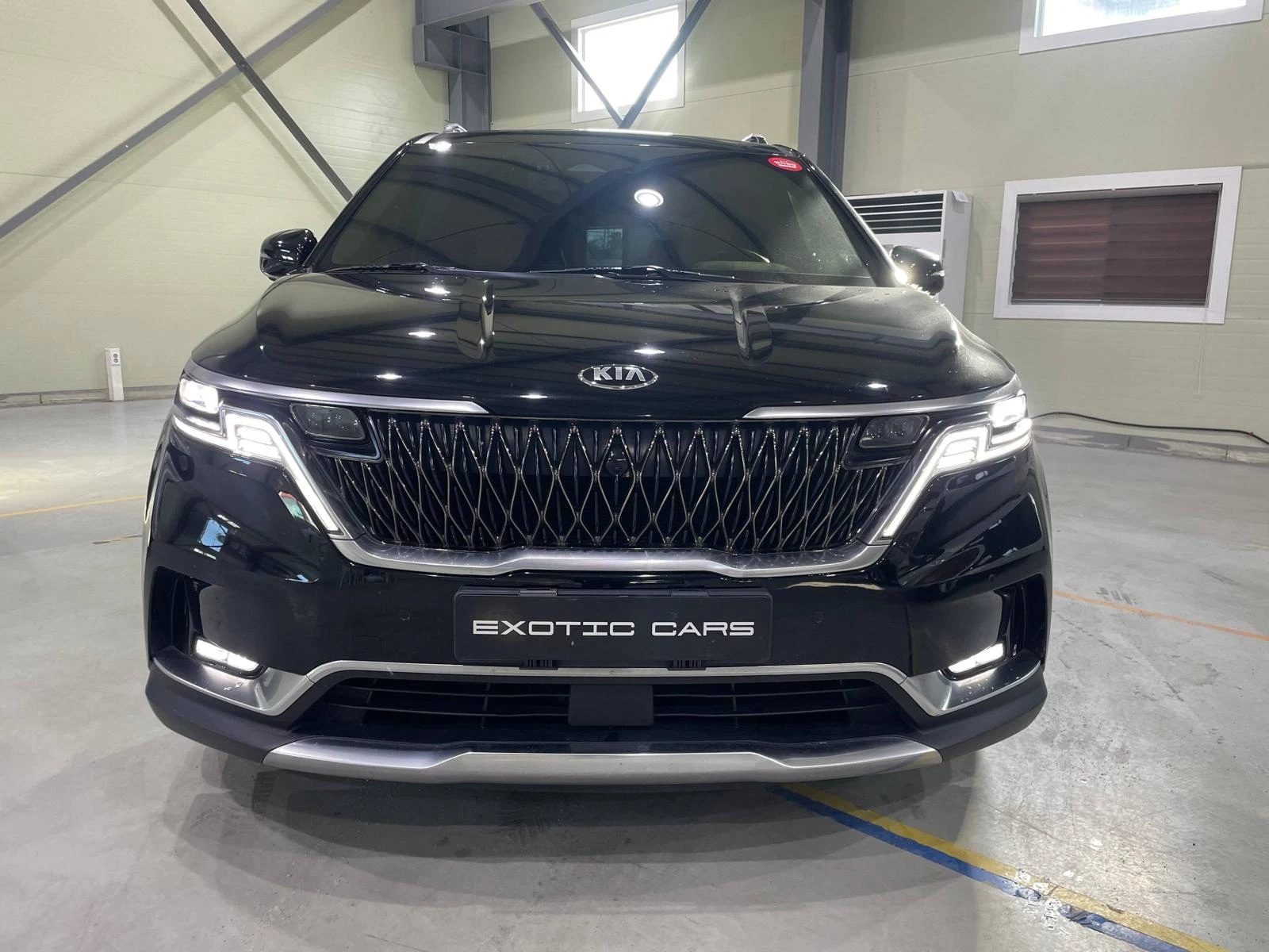 Kia Carnival 2.2 CRDi ! Noblesse ! 8+ 1 !, снимка 2 - Автомобили и джипове - 54135404