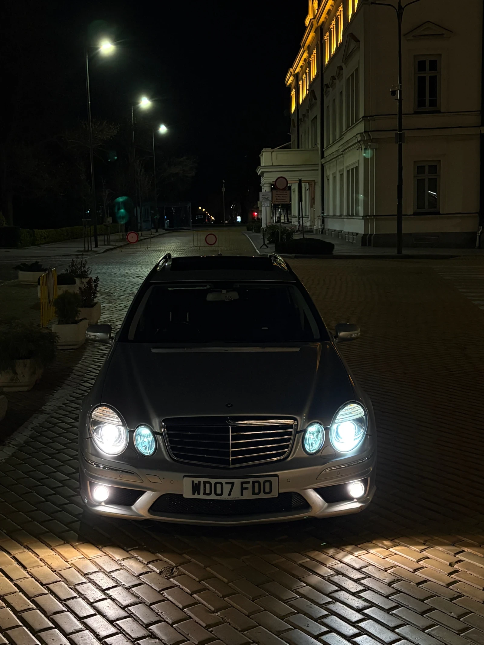 Mercedes-Benz E 63 AMG, снимка 8 - Автомобили и джипове - 54197171