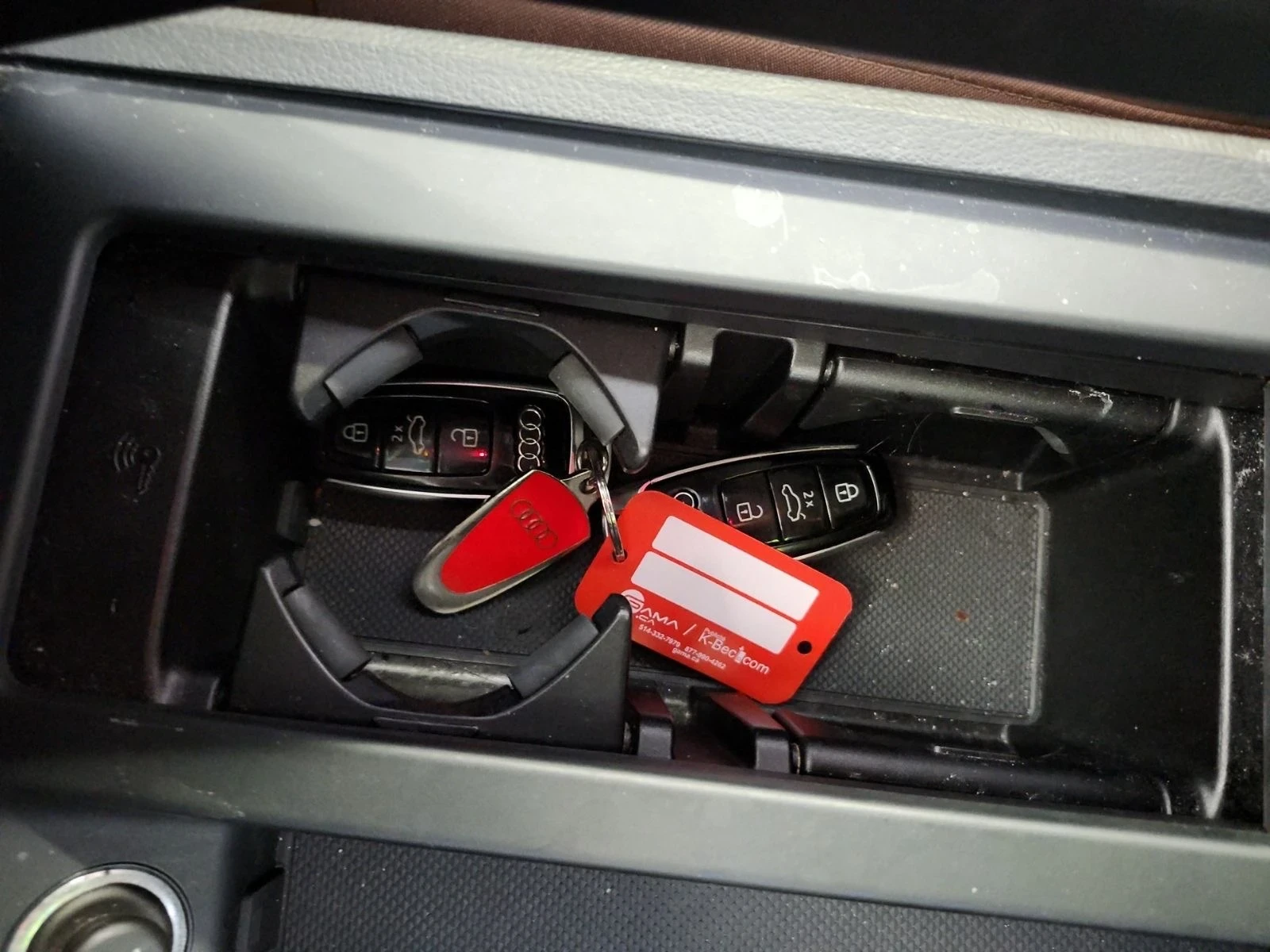 Audi E-Tron 55 quattro S line  | Панорама | 360 | Обдух  | , снимка 17 - Автомобили и джипове - 54217537