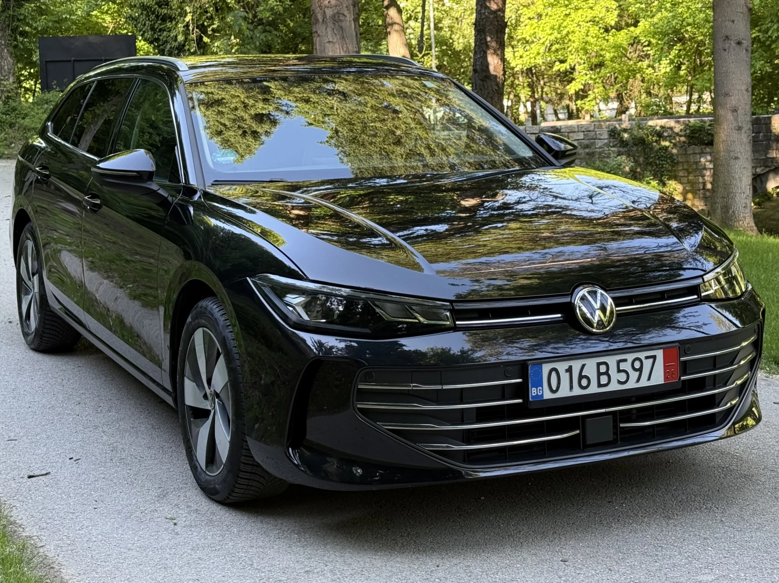 VW Passat 2.0TDI* DIST* ELEGANCE * CAM360* NAVI* FULL , снимка 3 - Автомобили и джипове - 54682354
