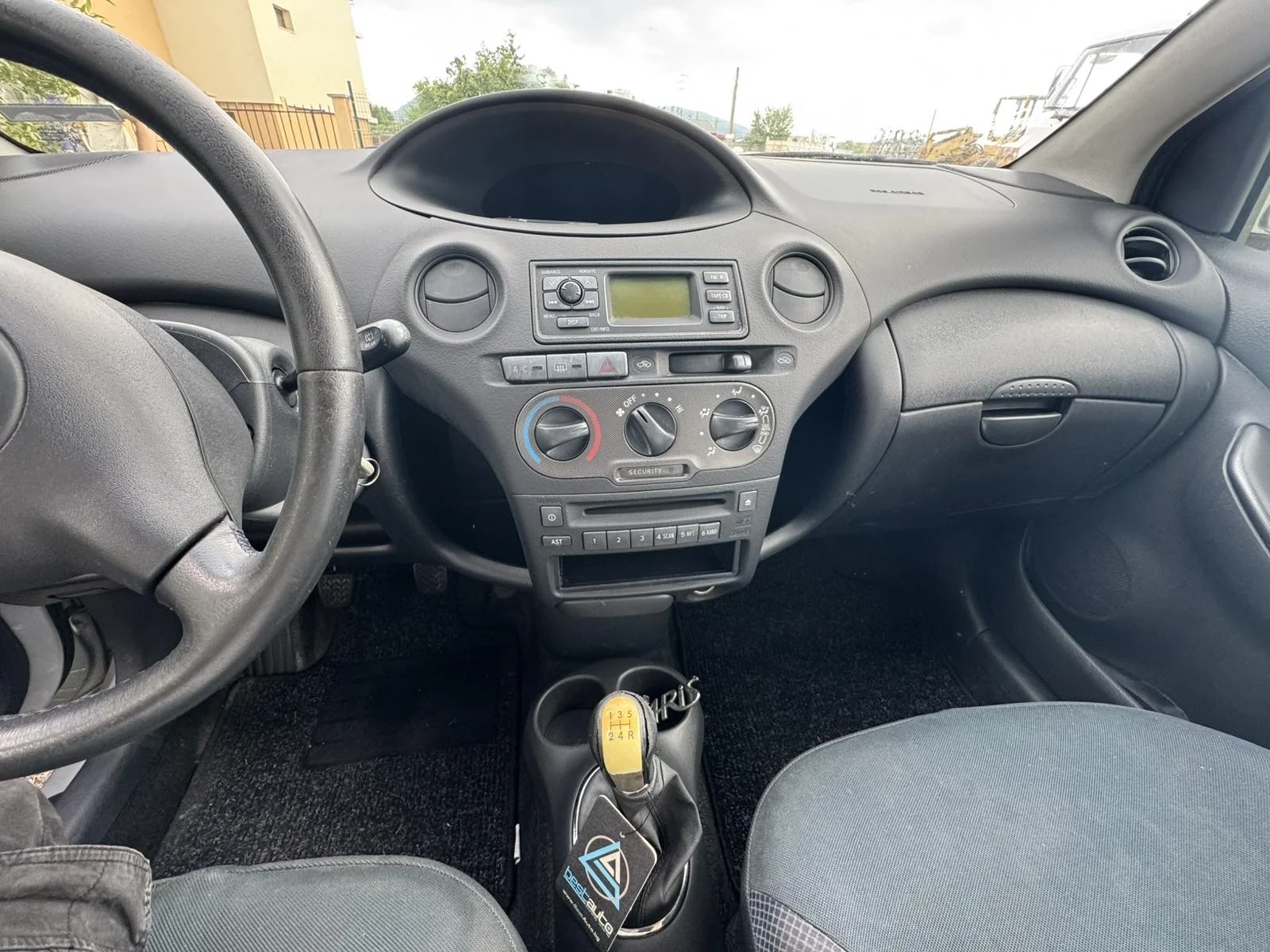 Toyota Yaris, снимка 8 - Автомобили и джипове - 54947412