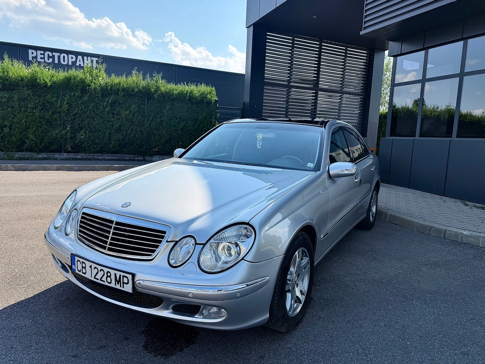 Mercedes-Benz E 320 CDI/Кожа/Подгрев/Обдухване, снимка 4 - Автомобили и джипове - 55622580