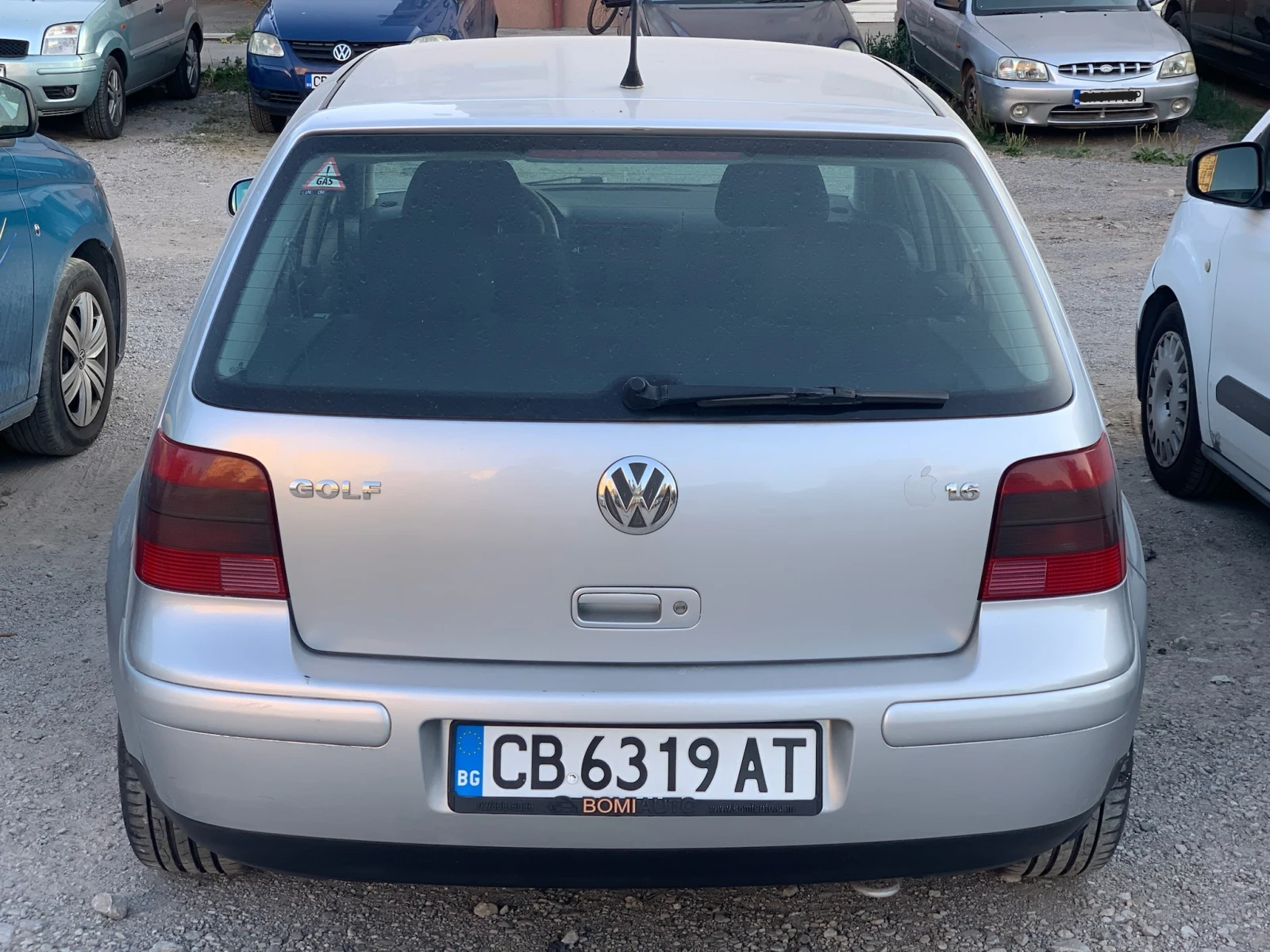 VW Golf Mk 4 1.6, снимка 6 - Автомобили и джипове - 55985252