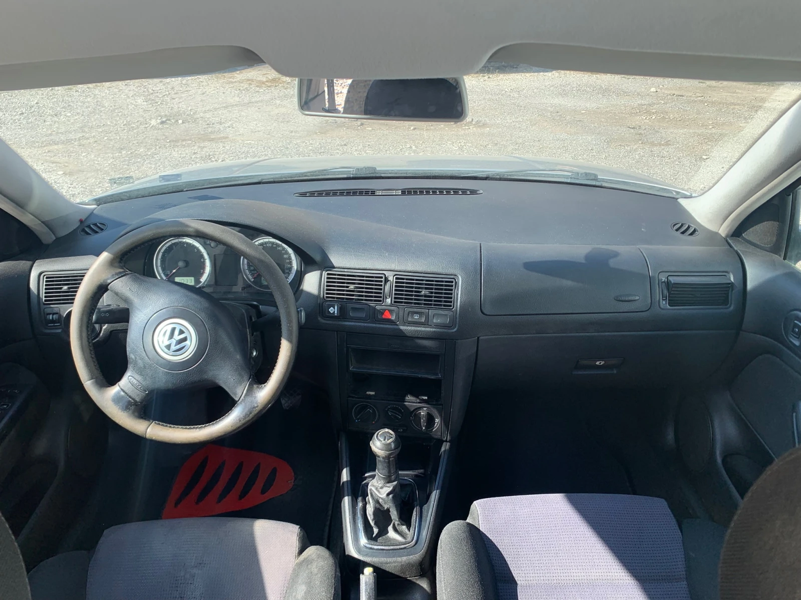 VW Golf Mk 4 1.6, снимка 8 - Автомобили и джипове - 55985252
