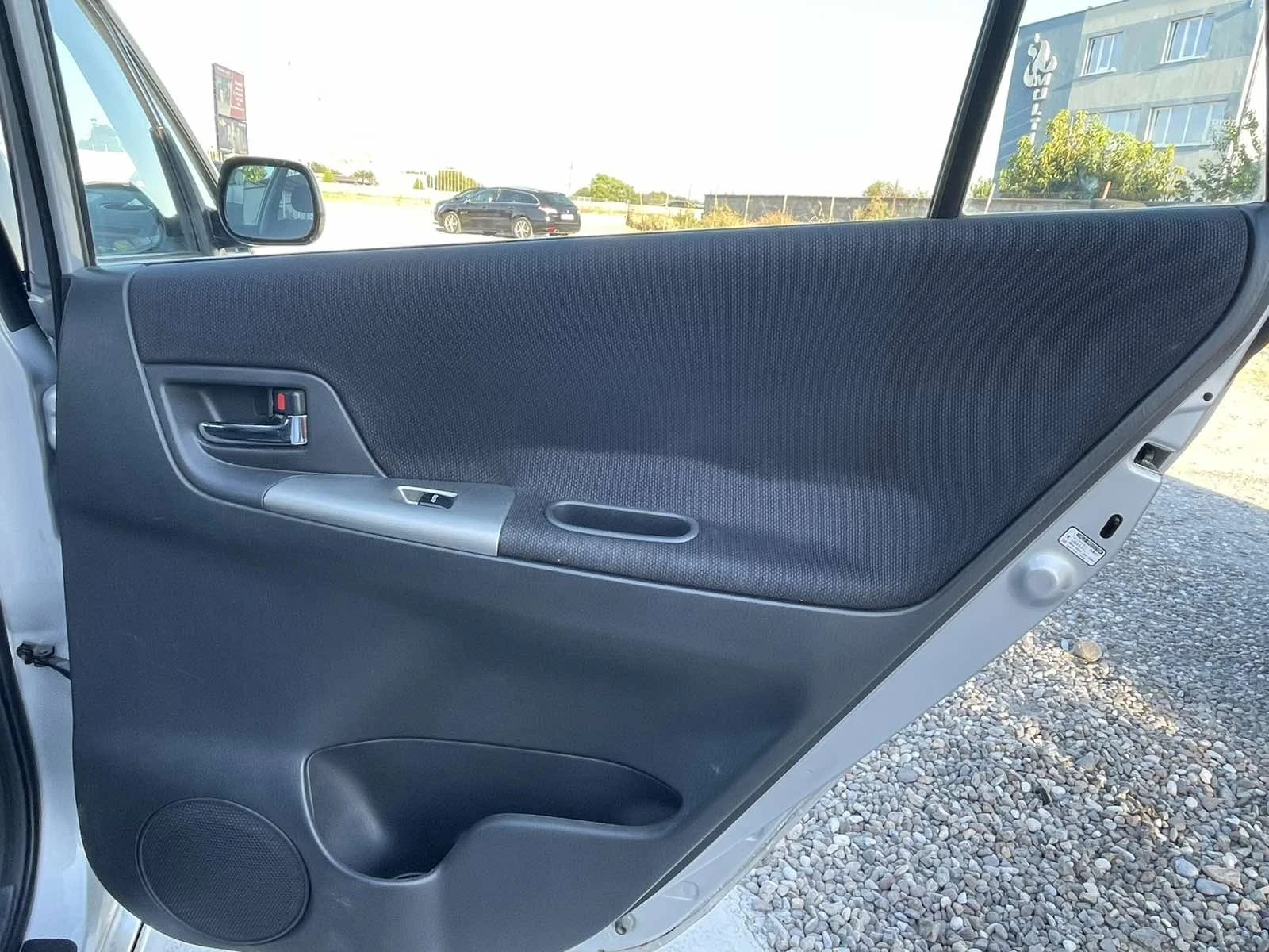 Toyota Corolla verso 2.0 D4D , снимка 10 - Автомобили и джипове - 55994973