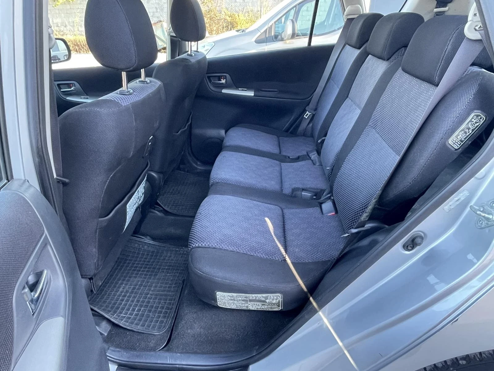 Toyota Corolla verso 2.0 D4D , снимка 7 - Автомобили и джипове - 55994973