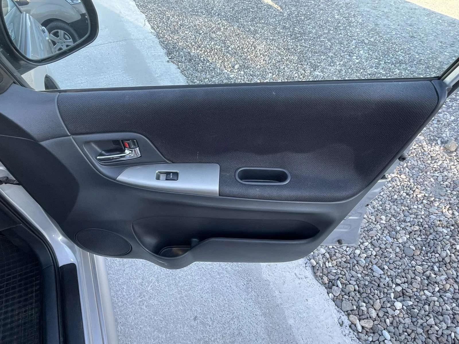 Toyota Corolla verso 2.0 D4D , снимка 12 - Автомобили и джипове - 55994973