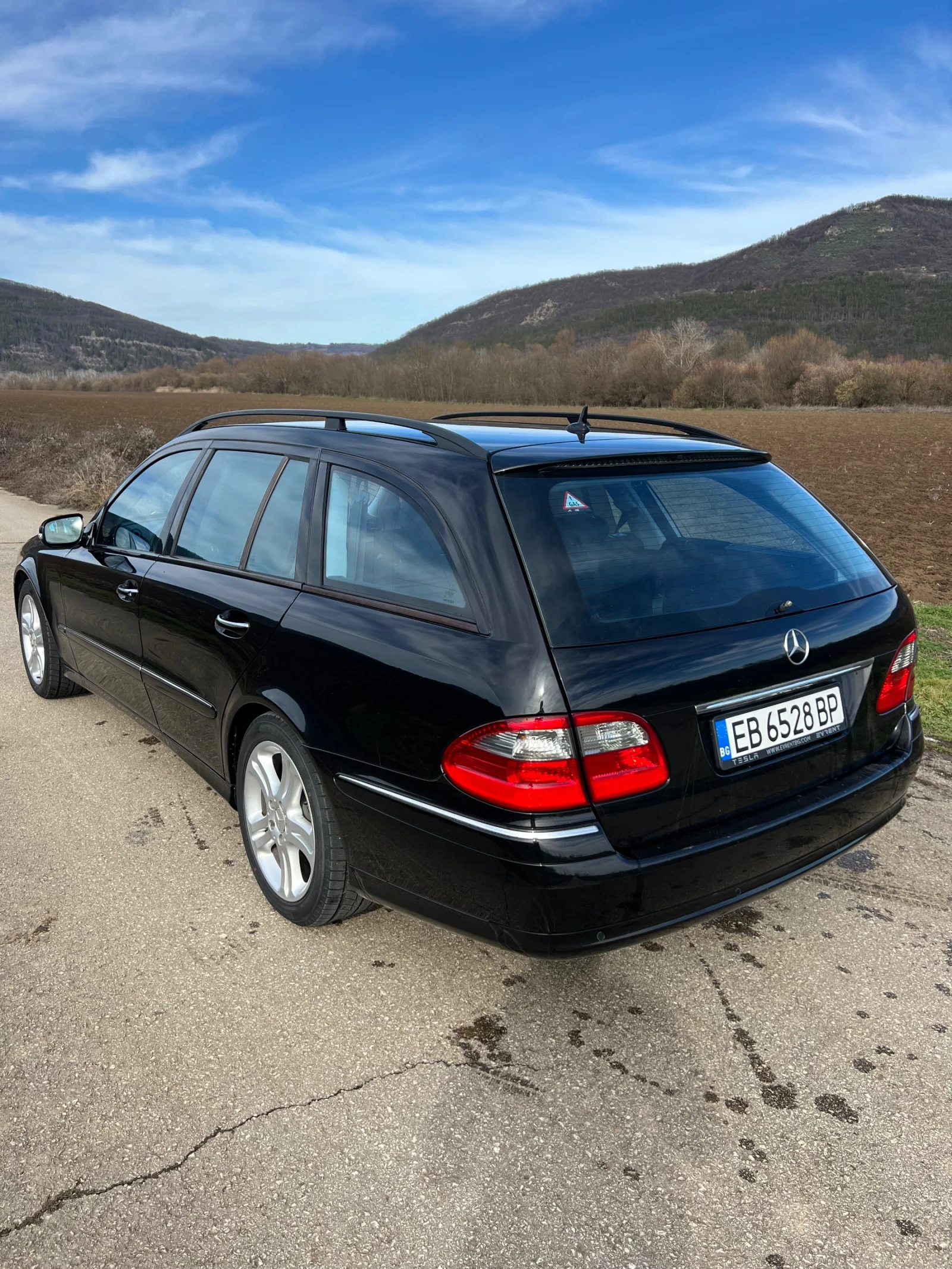 Mercedes-Benz E 350, снимка 5 - Автомобили и джипове - 56514208