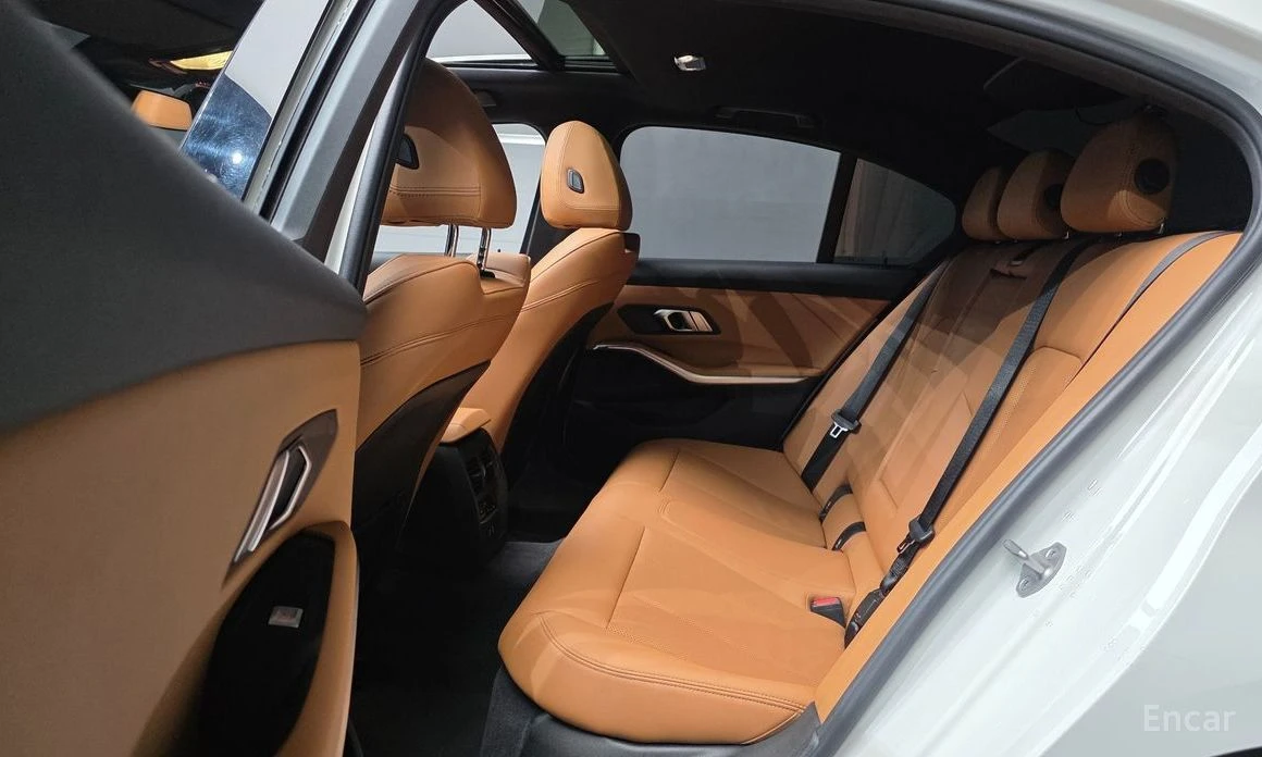 BMW 320, снимка 12 - Автомобили и джипове - 56590650